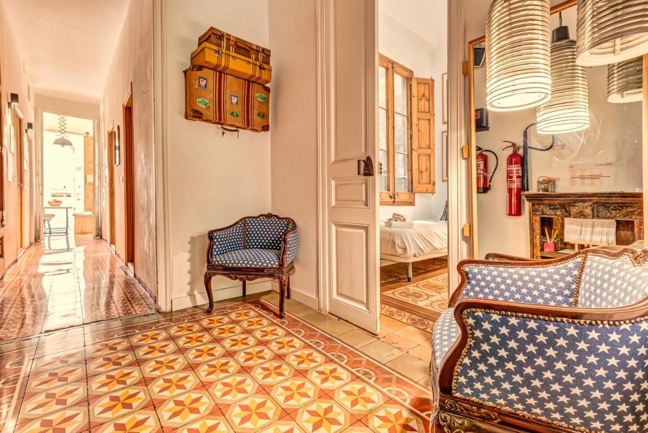 Factory Suites Barcelona — Foto 1